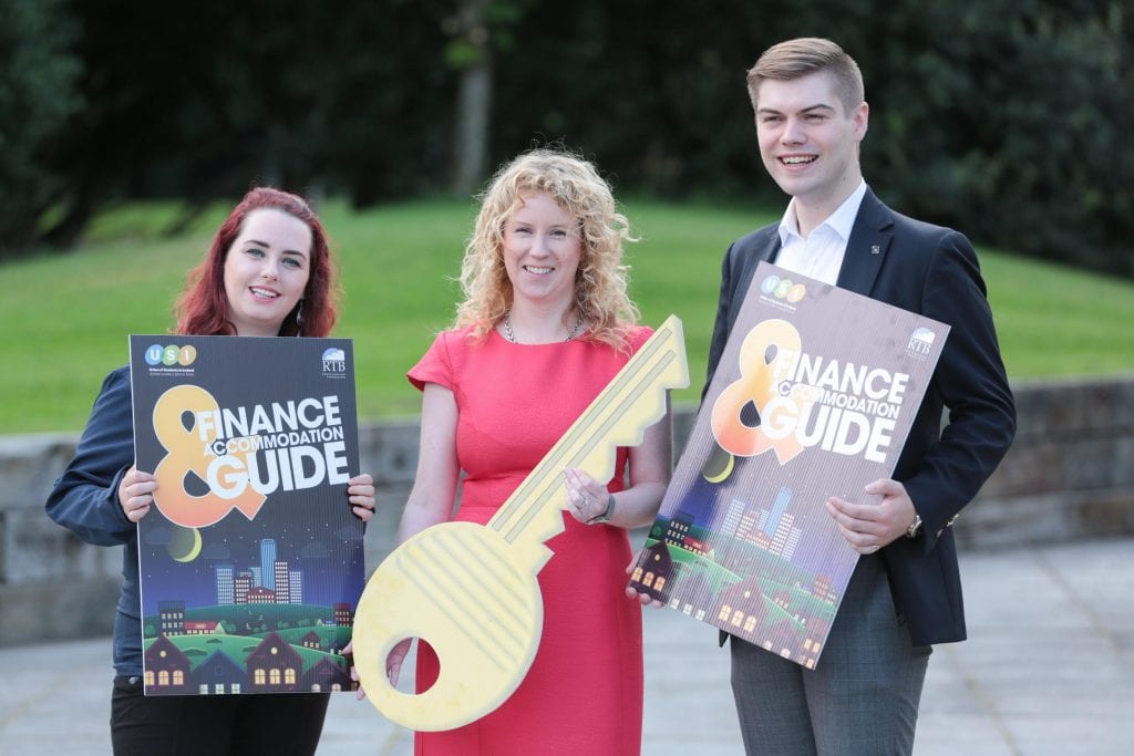 NO REPRO FEE. Maynooth University, 30/08/2016. Pictured here at the launch of the AMLÉ and RTB Finance and Accommodation Guide were Annie Hoey, AMLÉ President (left), Ms. Rosalind Carroll, Director of the Residential Tenancies Board and Dillon Grace, Maynooth Students Union President. The guide has a rent book and inventory checklist included, so students can record any damages or missing utensils at the start of the lease, and not be penalised unfairly on their deposit. The guide also provides information on finance and gives budgeting tips for students to financially manage the college year.  Pic: Alan Rowlette ENDS Contact: Annie Hoey, AMLÉ President, 087-6776636 Dillon Grace, Maynooth Students Union President, 01-7086436 Jack Leahy, AMLÉ Deputy President, 0861303101 For media requests email Fiona.omalley@usi.ie or call 0874495695 AMLÉ is the national representative body for the 354,000 students in third level education on the Island of Ireland.  We are a membership organisation  our members are our affiliated Students Unions around Ireland, North and South.