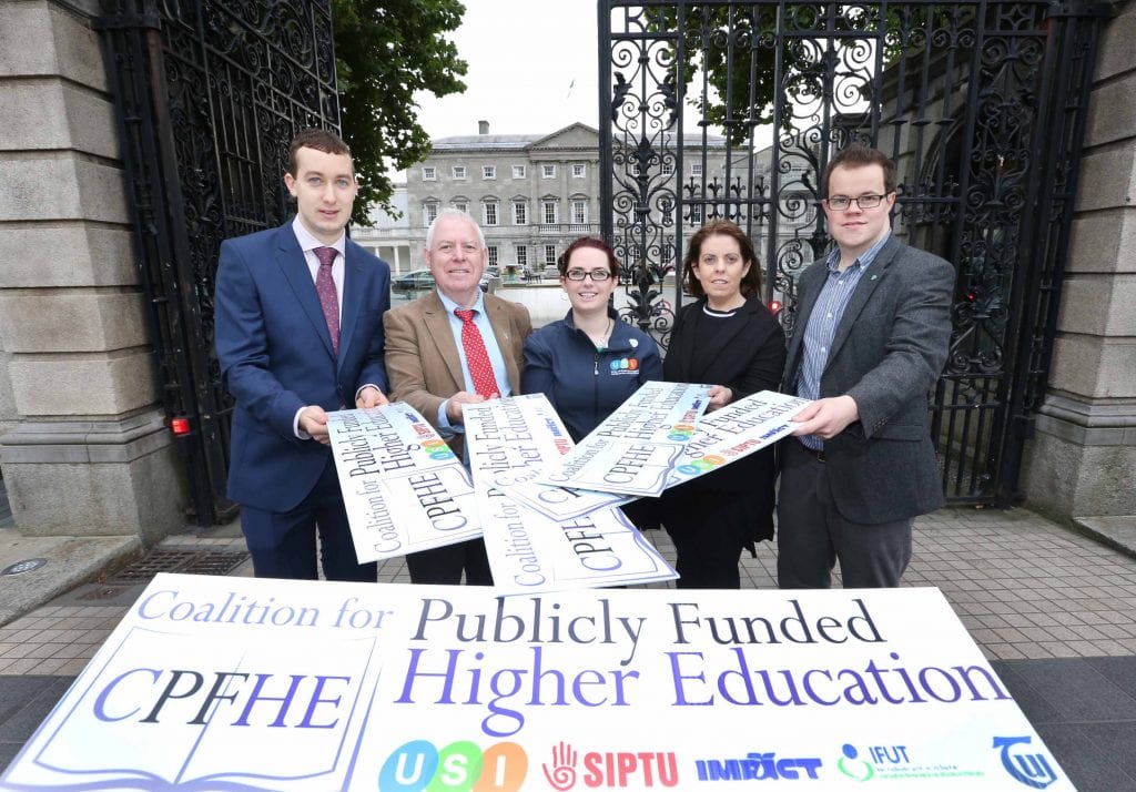 NO REPRO FEE 28/09/2016. The Coalition for Publicly Funded Higher Education to make recommendations in support of publicly funded education. The Coalition for Publicly Funded Higher Education, a group comprising of AMLÉ, SIPTU, IFUT, IMPACT and TUI hold a press conference in Buswells Hotel to make the case for publicly funded third level education, including how it would work, why it is vital for the future of the country and how publicly-funded third level education has worked in other countries. Pictured are (LtoR) Joe O'Connor, IMPACT lead organiser, Mick Jannings, IFUT General Secretary, Annie Hoey, AMLÉ President, Joanne Irwin President of the Teachers Union of Ireland and Dan O'Neill, Siptu, Compaign and Equality Dep. Photography: Sasko Lazarov/Photocall Ireland